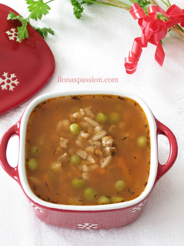 Hearty Beef Barley Soup with brown rice. Perfect for cold months! by ilonaspassion.com