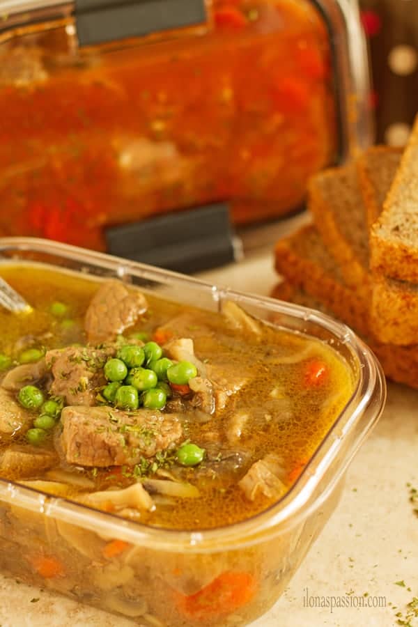 2 hearty winter potluck ideas for work to please the crowd! 2 recipes included: beef stew with onions and soup packed with sausage, buckwheat and beans by ilonaspassion.com I @ilonaspassion