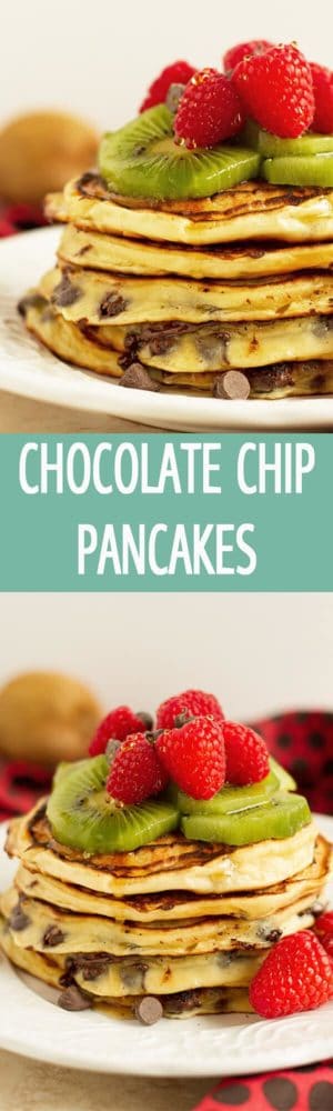 These chocolate chip pancakes are great for breakfast or brunch. They are quick to make with few simple ingredients like greek yogurt, flour, egg and sugar. by ilonaspassion.com I @ilonaspassion
