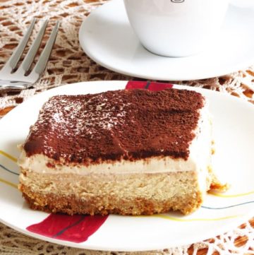 The BEST Tiramisu Cheesecake by ilonaspassion.com