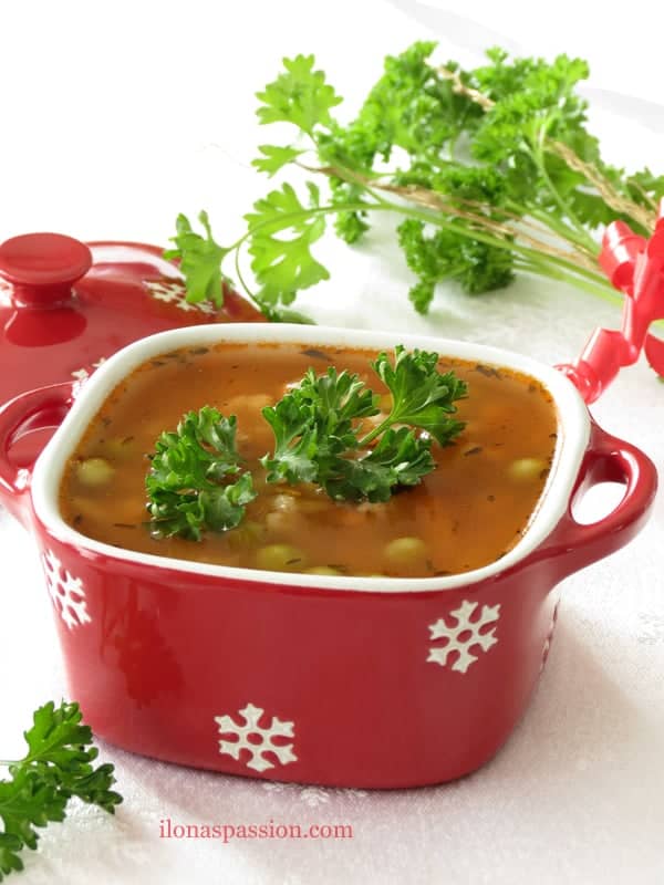 Hearty Beef Barley Soup with brown rice. Perfect for cold months! by ilonaspassion.com