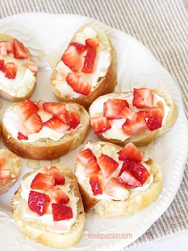 Strawberry Honey Bruschetta by ilonaspassion.com