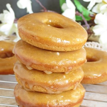 Moist Sweet Potato Baked Mini Donuts by ilonaspassion.com #sweetpotato #minidonuts #donuts