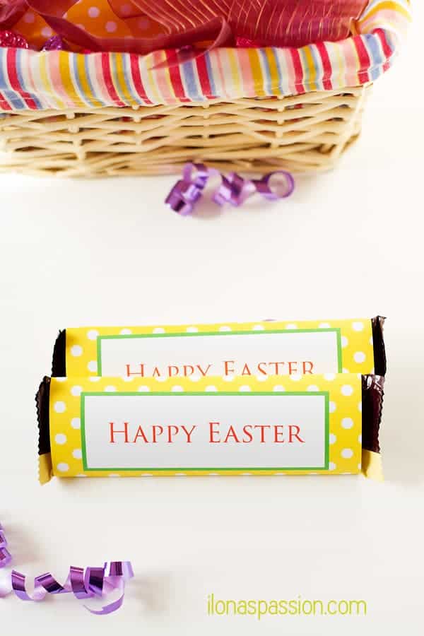 Free Printable Easter Chocolate Bar Wrapper - get your Free Printable Easter chocolate bar wrapper in yellow color and polka dot design "Happy Easter". Perfect gift idea for Easter. Download today! by ilonaspassion.com I @ilonaspassion