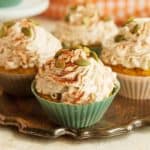 Pumpkin Spice Cupcakes with delicious mascarpone and whipped cream frosting by ilonaspassion.com I @ilonaspassion