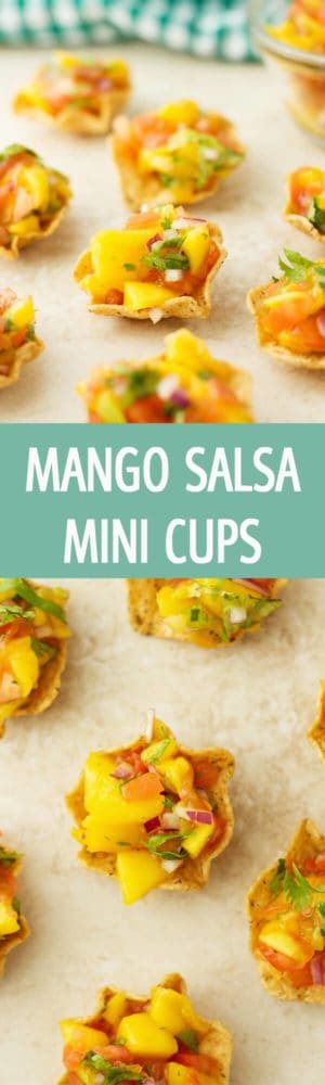 Mango Salsa recipe served in mini cups and made only with 4 ingredients. Such an easy recipe. Great for appetizer for parties! by ilonaspassion.com I @ilonaspassion
