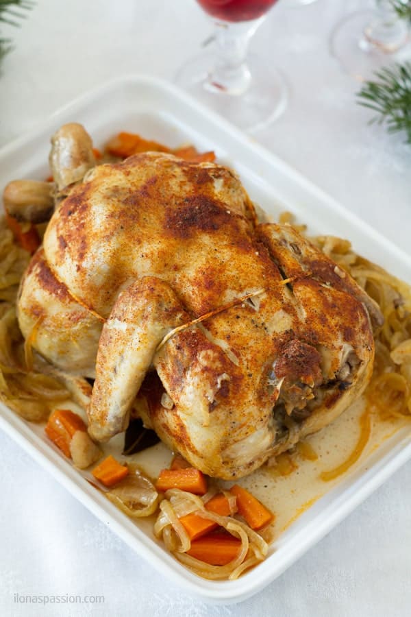 Slow cook whole chicken made on high for 4-5 hours by ilonaspassion.com I @ilonaspassion