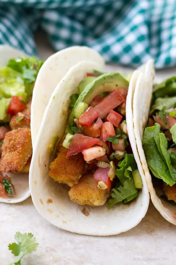 Fish tacos made with basa fillets and served with tomato salsa by ilonaspassion.com I @ilonaspassion