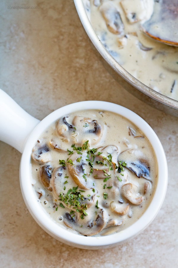 Mushrooms in heavy cream.
