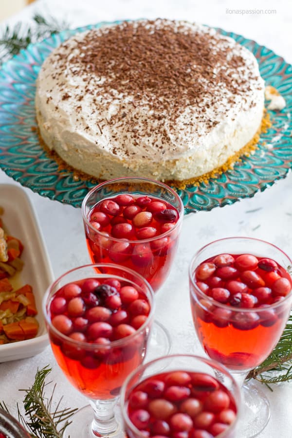 Eggnog cheesecake and cranberry juice.
