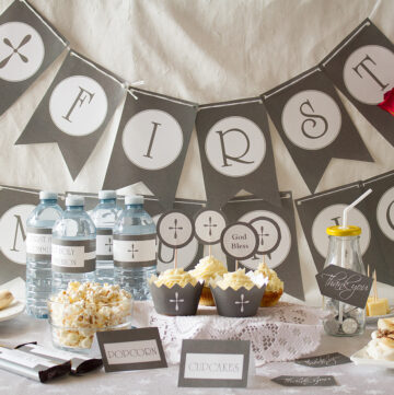 1st Communion party ideas and printables, table set up, cupcakes, water.